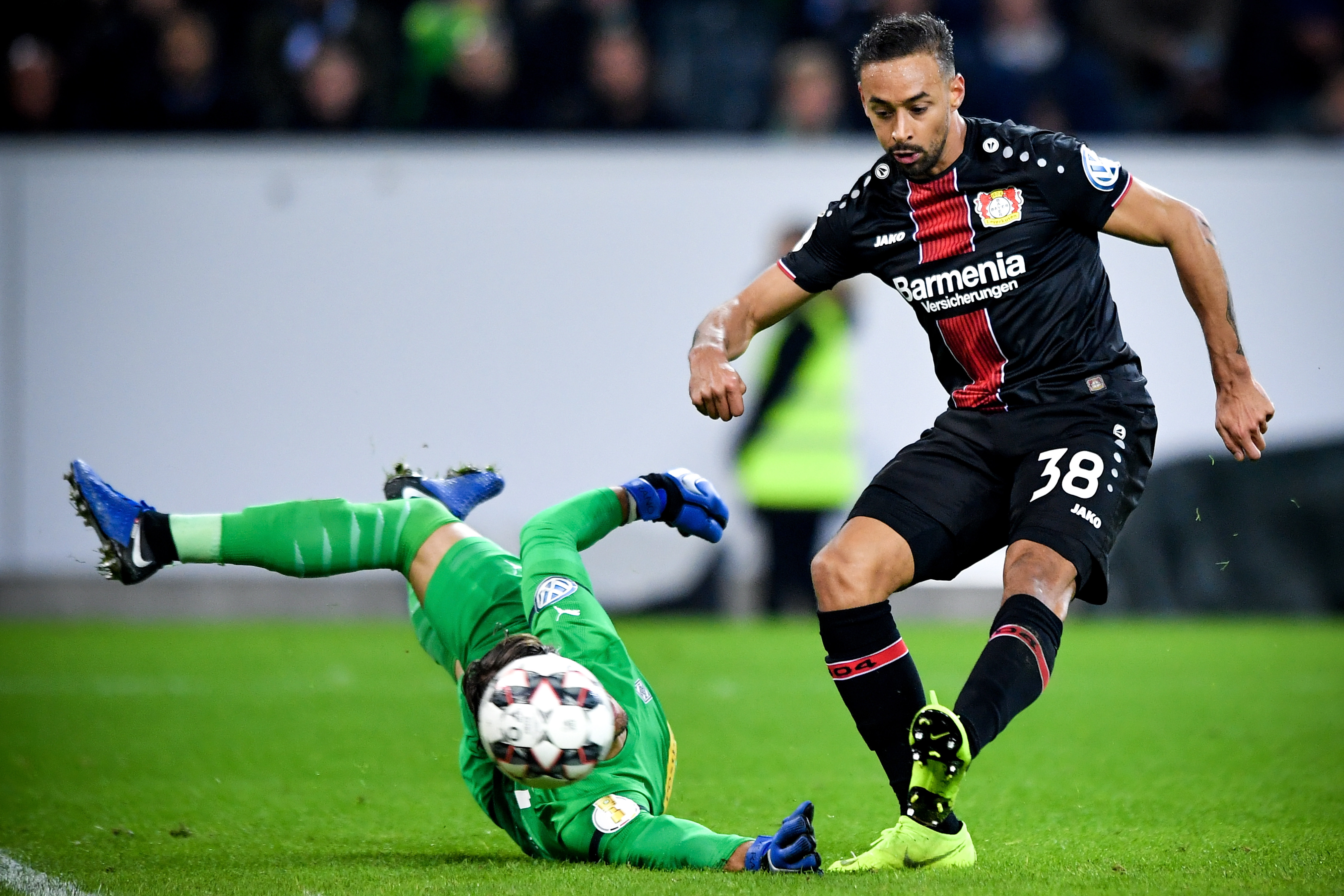 包含门兴格拉德巴赫训练开放日，国际比赛日门线救险引欢呼，德国杯在即，阵容厚度经受考验的词条-开云