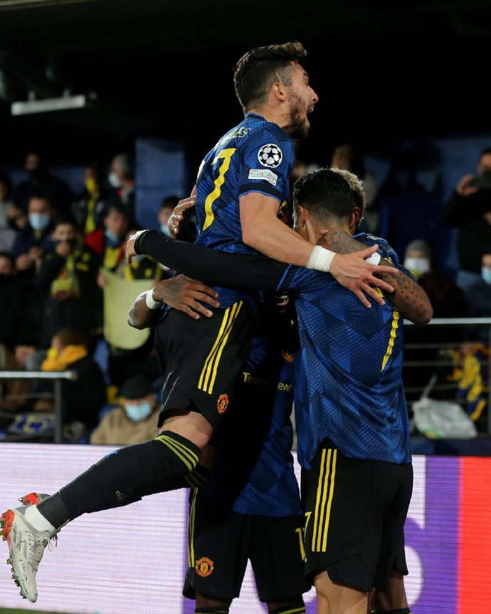 布鲁克林篮网今晚迎来里程碑，志在欧冠名次提升，质疑声仍在，数据趋势出现新变化的简单介绍